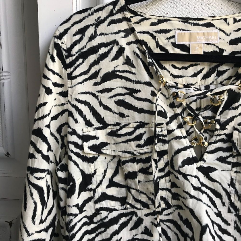 🎃MICHAEL KORS TOP   - Picture 3 of 8
